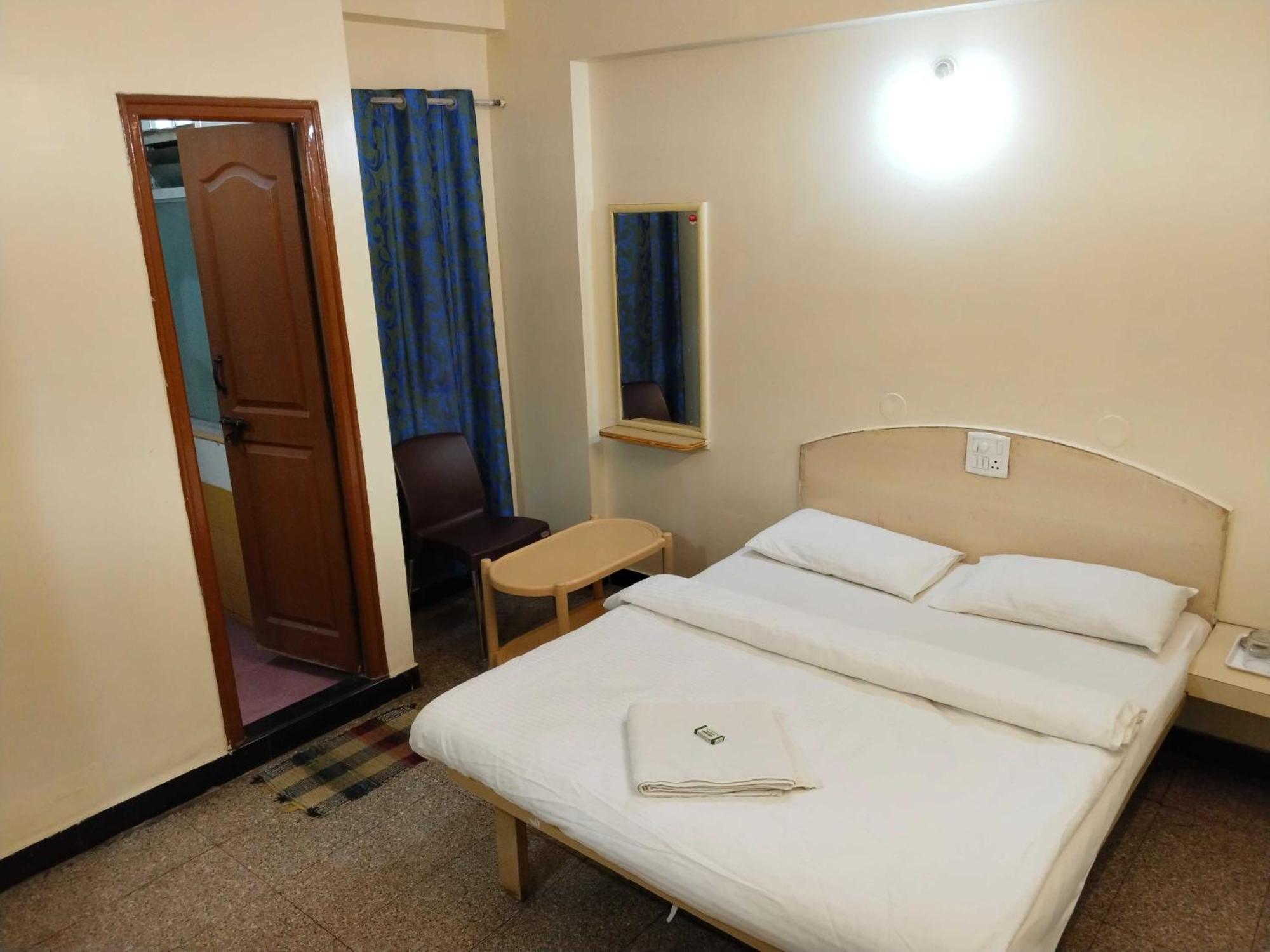 Hotel O Sri Vijaya Palace Lodging Bangalore Exterior foto